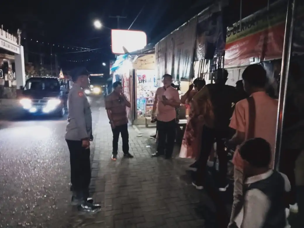 Patroli Cipkon Polsek Remboken: Menyapa Warga, Menjaga Rasa Aman di Malam Hari